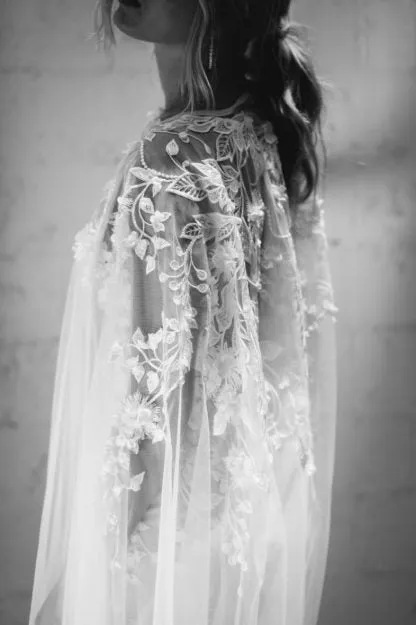 Sample - Carla cape