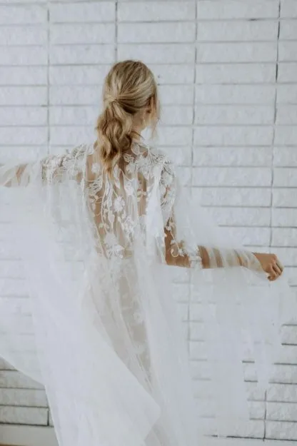 Sample - Carla cape